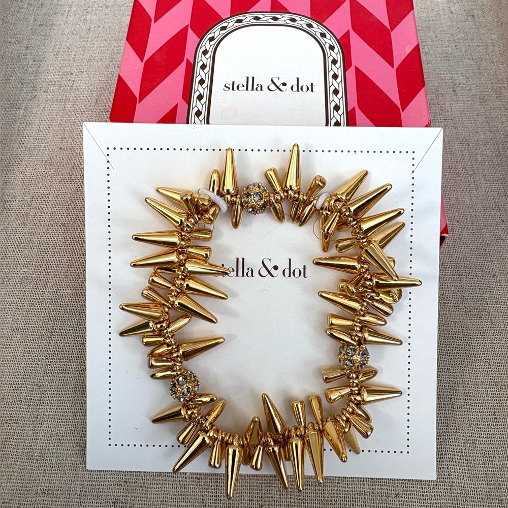 Stella & Dot Gold Renegade Stretch Bracelet, brand new in box